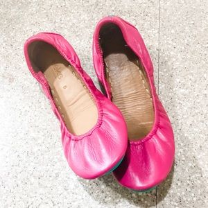 Fuchsia tieks, size 8, good used condition